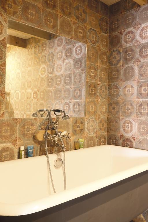 La Casa De Boulbon Panzió Szoba fotó