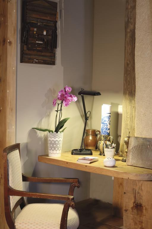 La Casa De Boulbon Panzió Szoba fotó